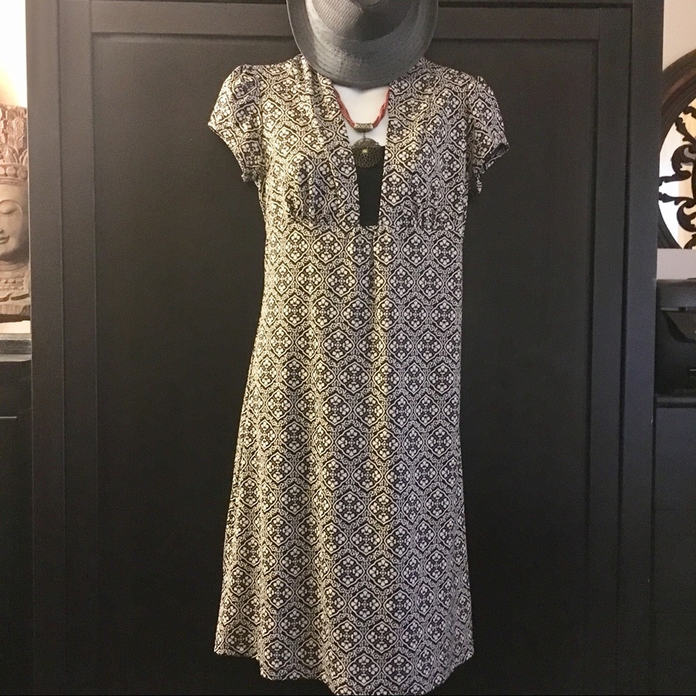 Vintage Black And White Dress Size MP  .N W T